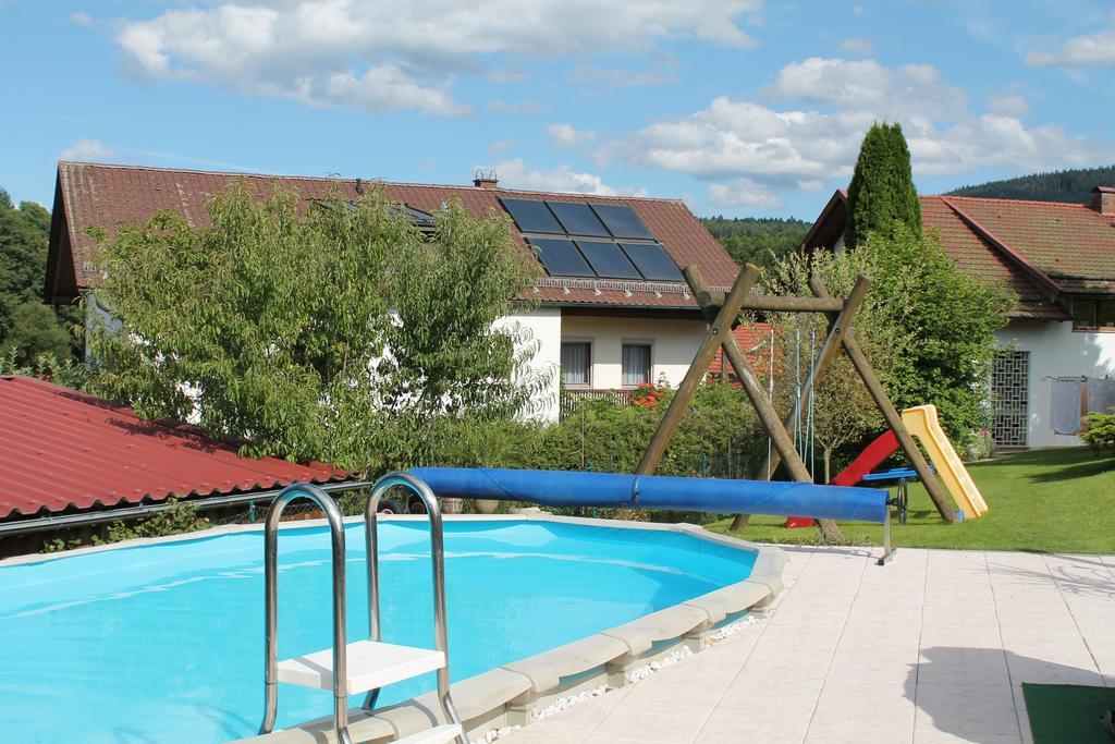Gaestehaus Fidelis Grafenwiesen Exterior foto